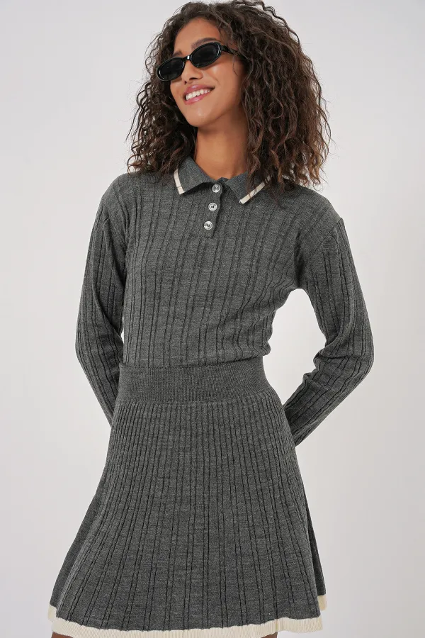 Ensemble deux pièces pour femme : pull à col roulé et jupe en maille - Anthracite (réf. 15907)