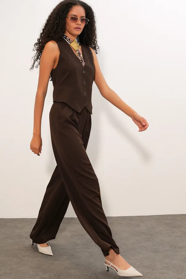 6709 Women's Vest and Trousers Two-Piece Set - Brown 6709 Women's Vest and Trousers Two-Piece Set - Brown