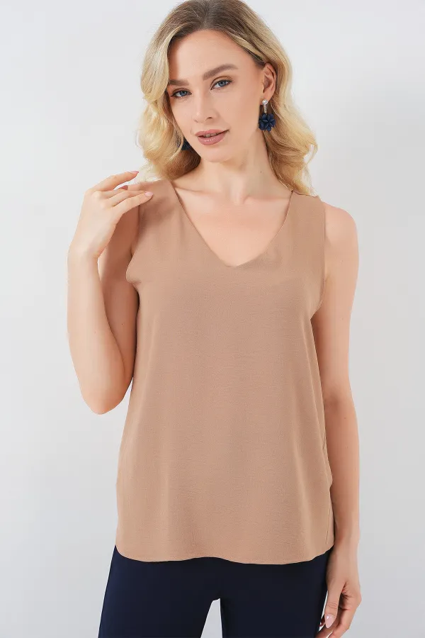 V Yaka Sıfır Kol Bluz 950 - Bisküvi