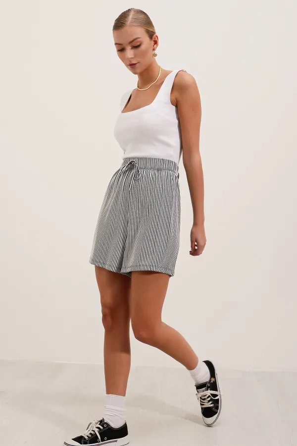 5329 Striped Shorts - Black