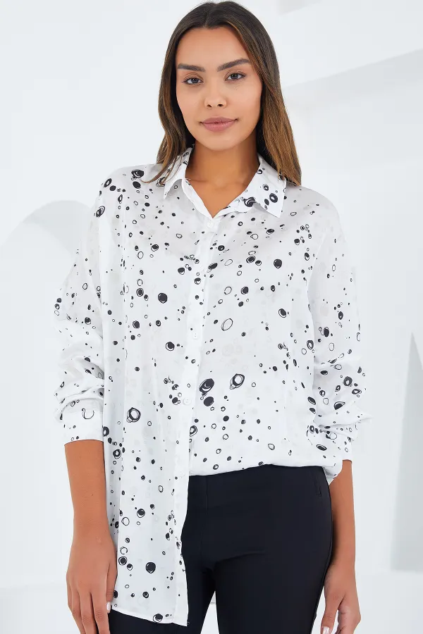 Chemise oversize en satin à motifs noirs et blancs pour femme 3985