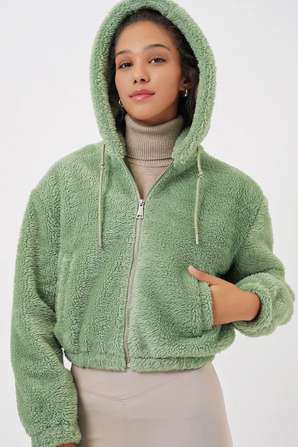 Veste courte à capuche en peluche 5193 - Vert écru