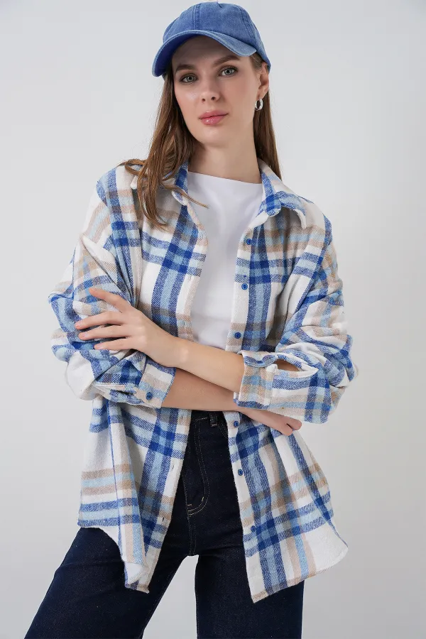 Chemise bûcheronne oversize à carreaux pour femme 3854 A.Écru