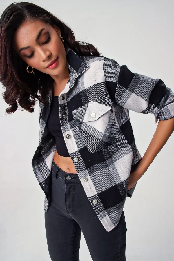 3854 Plaid Pattern Double Pocket Shirt - Black