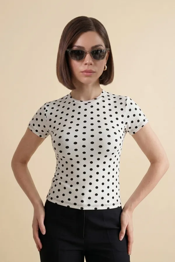 Chemisier à pois à manches courtes pour femme 40019 - Blanc