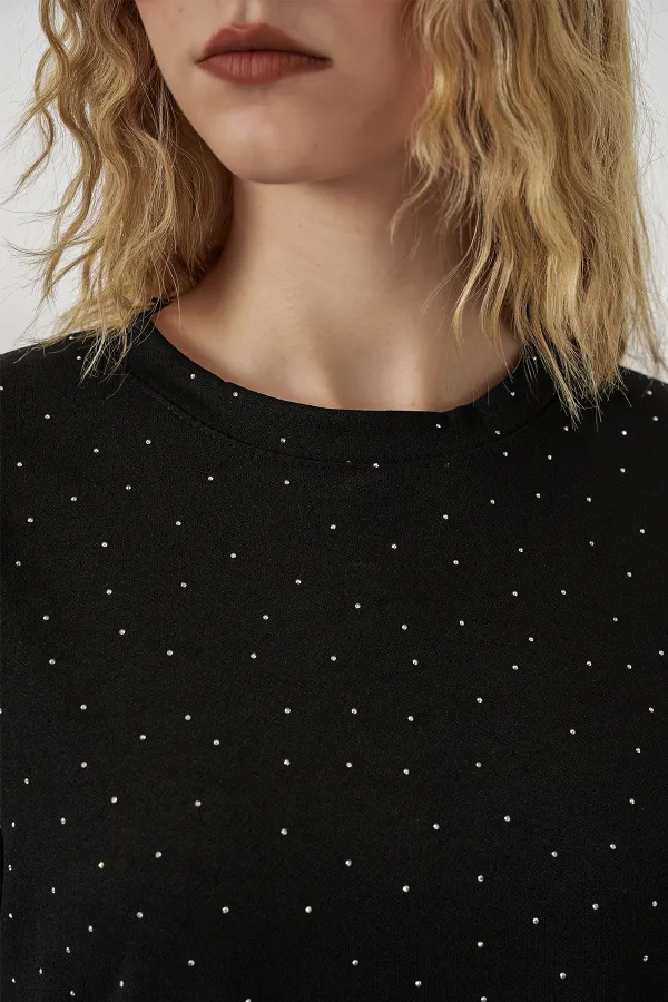 Women's Embellished T-Shirt and Pants Two-Piece Set 30105 - Black Women's Embellished T-Shirt and Pants Two-Piece Set 30105 - Black