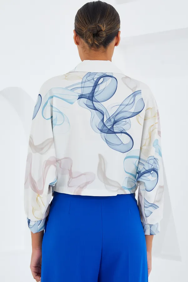 Chemise courte fluide oversize en satin pour femme 906 - Bleu