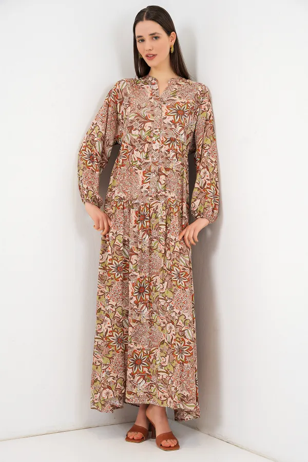Kadın Desenli Uzun Tesettür Elbise 2585 - Sütlü Kahve