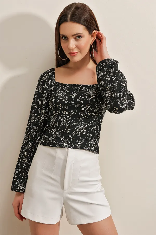 0465 Balloon Sleeve Knitted Blouse - D. Black
