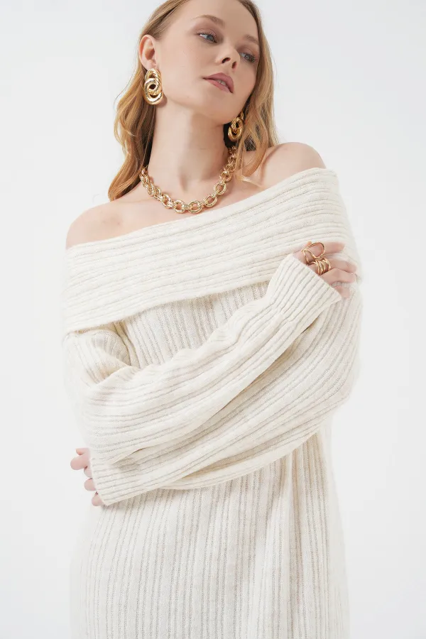 Robe oversize en maille à col Madonna 15920 - Écru