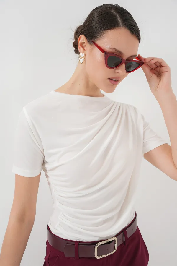 Büzgü Detaylı Kısa Kol Sandy Bluz 945 - Beyaz