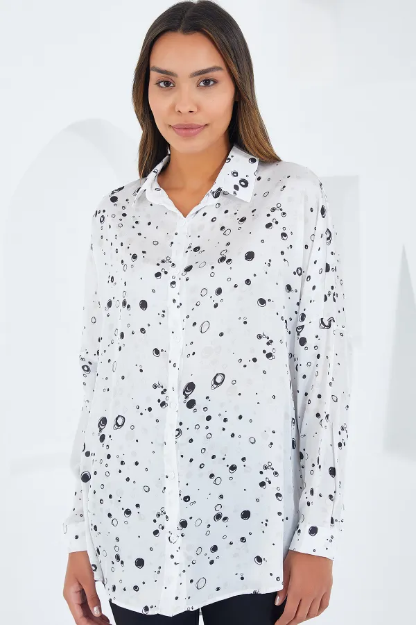 Chemise oversize en satin à motifs noirs et blancs pour femme 3985