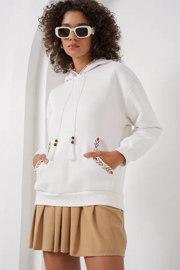 Sweat-shirt oversize brodé 55443 - Blanc