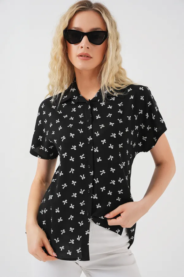 Chemise à manches courtes à motifs pour femme 20310 - Noire