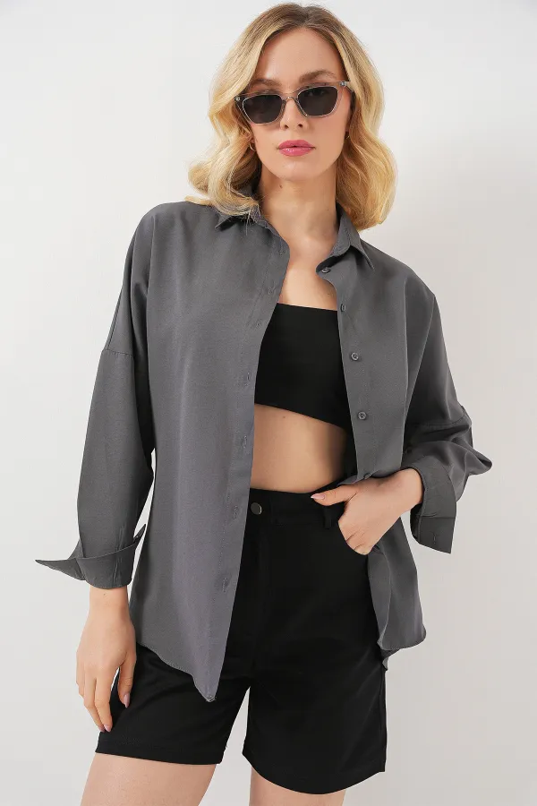 Kadın Gri Düz Oversize Uzun Basic Gömlek 3900