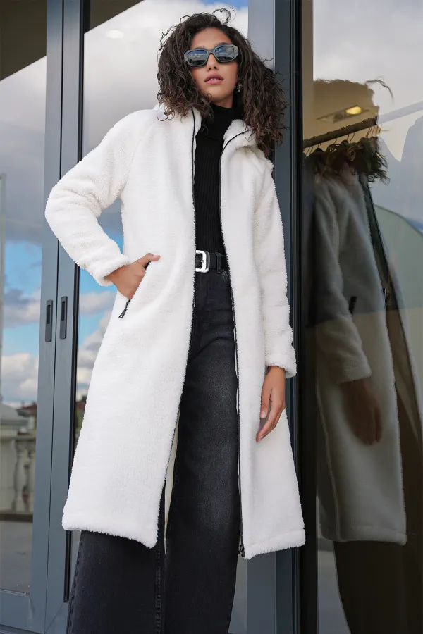 9132 Kapüşonlu Peluş Kaban - Krem