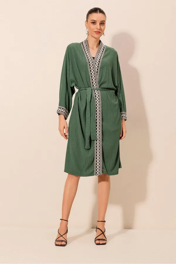 Kimono long brodé en maille 5865 - Vert émeraude