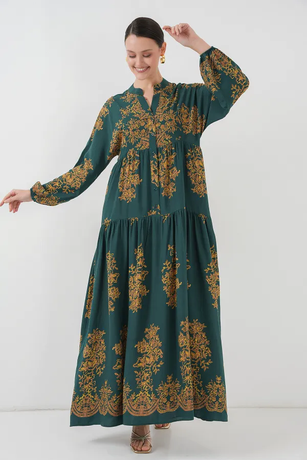 Robe hijab vert émeraude à motifs dorés 2423