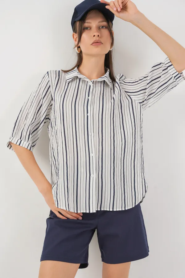 Chemise rayée à manches courtes pour femme 20345 - Bleu marine clair