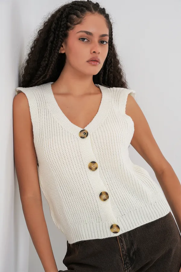Gilet court boutonné en maille - Écru 15881