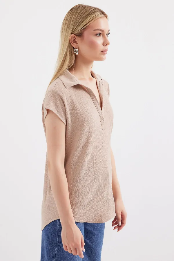 20123 Polo Collar Knitted Blouse - Beige 20123 Polo Collar Knitted Blouse - Beige