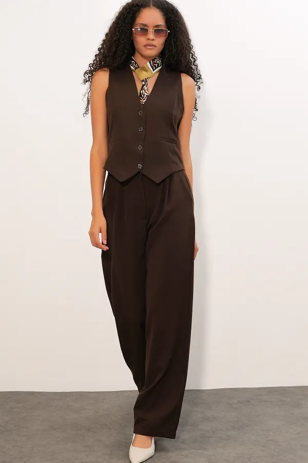 6709 Women's Vest and Trousers Two-Piece Set - Brown 6709 Women's Vest and Trousers Two-Piece Set - Brown