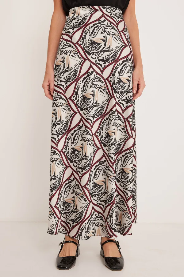 Kadın Siyah Bej Desenli Saten Etek 15877