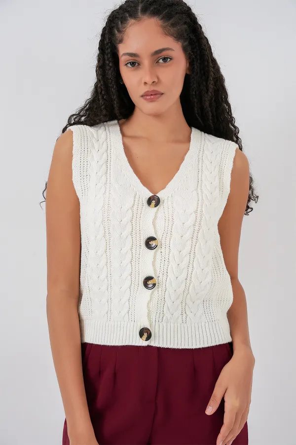 15882 Buttoned Short Knit Vest - White