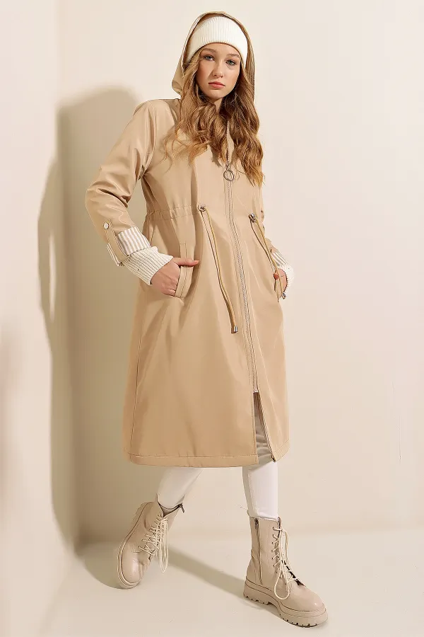 Trench-coat à capuche et cordon de serrage à la taille 9091 - Beige