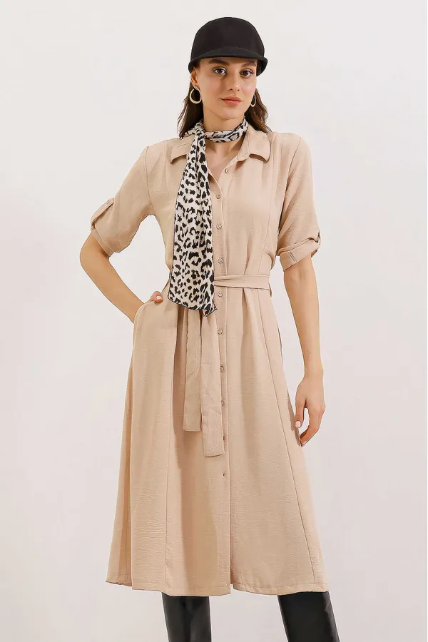 Robe-chemise beige ceinturée pour femme 2442