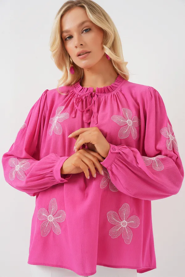 Women's Long Sleeve Embroidered Knitted Blouse 951 - Pink