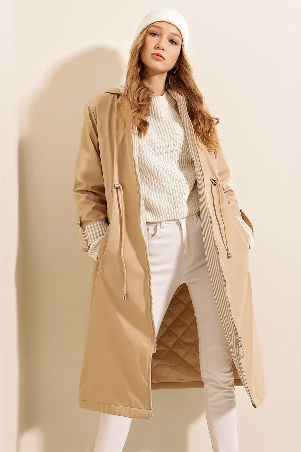 Trench-coat à capuche et cordon de serrage à la taille 9091 - Beige
