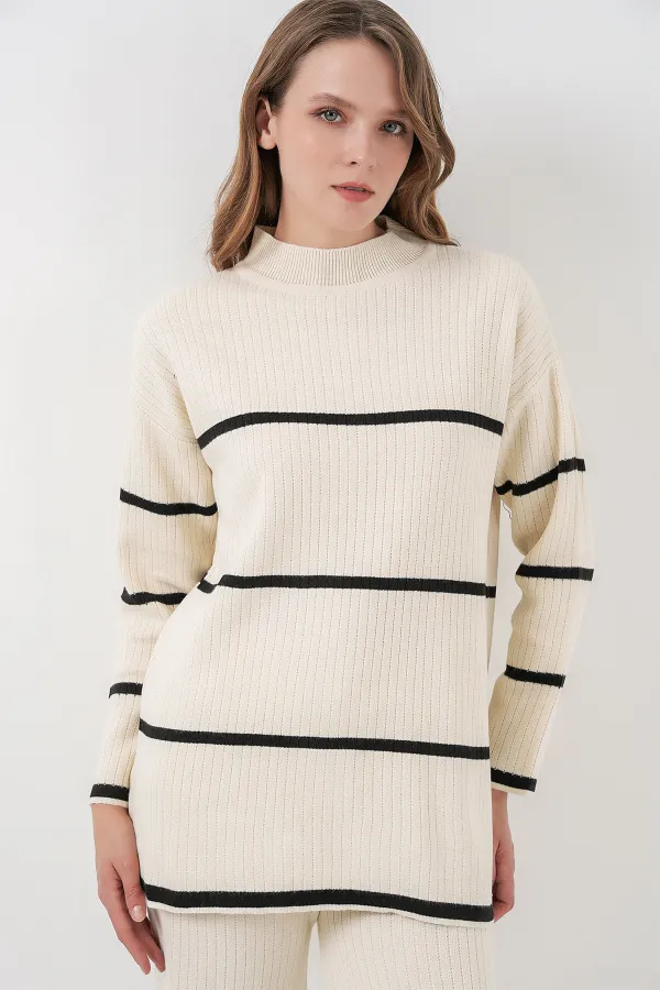 Ensemble deux pièces en maille rayée oversize pour femme 15959 - Écru