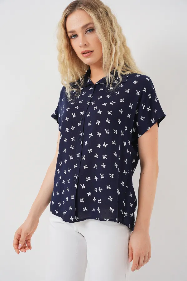 Chemise à manches courtes à motifs pour femme 20310 - Bleu marine