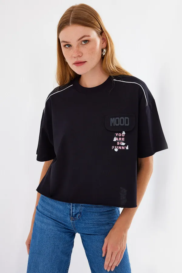 4321 Oversize T-Shirt with Pocket Detail - Black