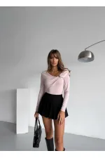 Chemisier drapé orné d'accessoires - Beige