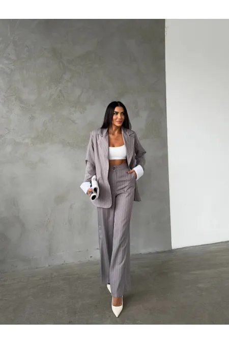 Ensemble deux pièces veste et pantalon rayés - Gris