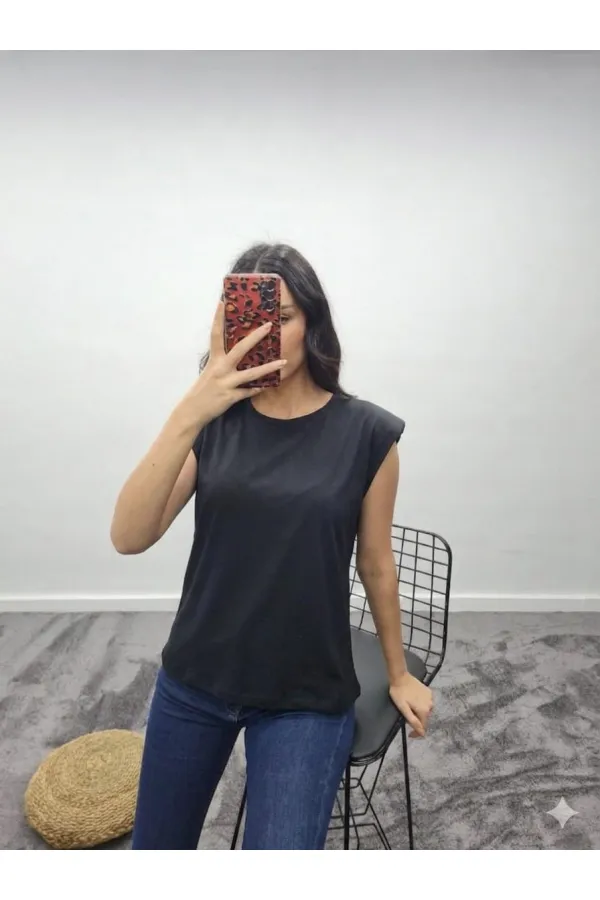 Padded Crew Neck T-Shirt