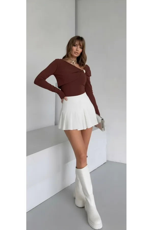 Chemisier drapé orné d'accessoires - Marron