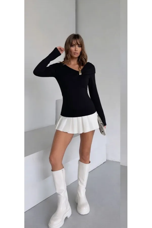 Chemisier drapé orné d'accessoires - Noir