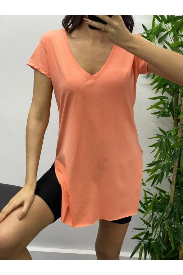 Long T-shirt with Slit