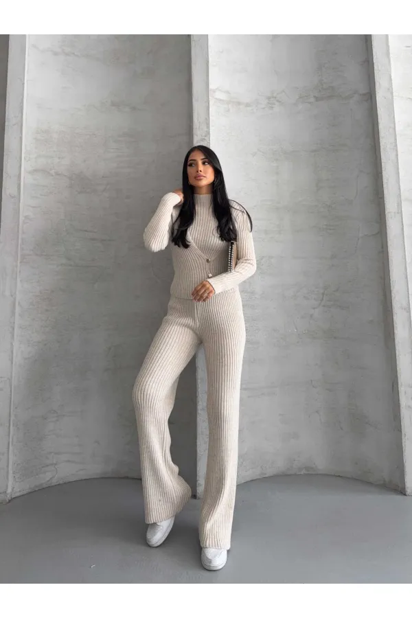 Ensemble en maille avec boutons latéraux 1563 - Beige