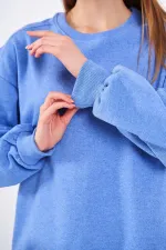 Sweat-shirt basique oversize en coton bleu pour femme, col rond.