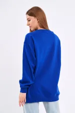 Sweat-shirt basique oversize en coton pour femme de Saks, col rond.