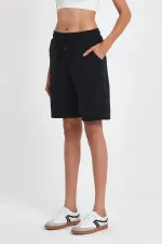 Kadın Rahat Kesim Beli Lastikli Mevsimlik Yumuşak Kumaş Cepli Siyah Uzun Bermuda Şort MTLCB91