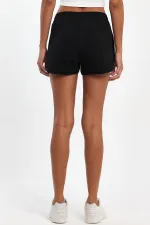 Kadın Yırtmaçlı Mevsimlik Premium Kumaş Regular Fit İpli Siyah Kısa Mini Şort