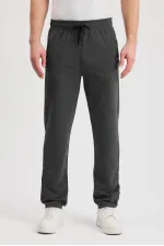 Antrasit Erkek Fermuarlı Cepli Nakış Detaylı Düz Paça Rahat Kesim Günlük Eşofman Altı