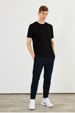 Erkek Bisiklet Yaka T-shirt %100 Pamuk Nakış Detaylı Basic Siyah Tişört MTLCE89