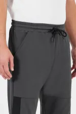 Erkek Antrasit Standart Fit Normal Kesim Paça Ribanalı Cepli Rahat Jogger Eşofman Altı MTLCE101