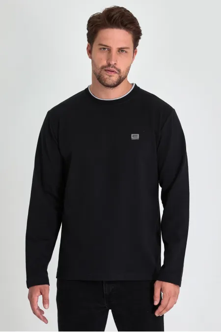 Sweat-shirt noir à col rond double pour homme, coupe décontractée standard, orné d'un imprimé.